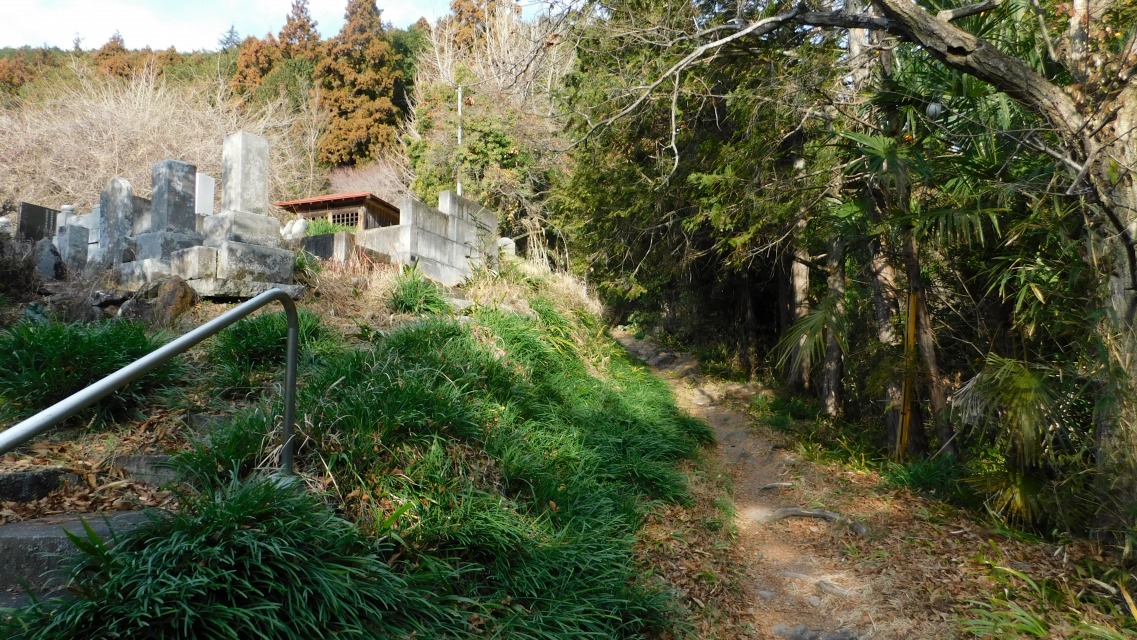 �k 18�^88 �l�@����A��n�̉��ɂ���������