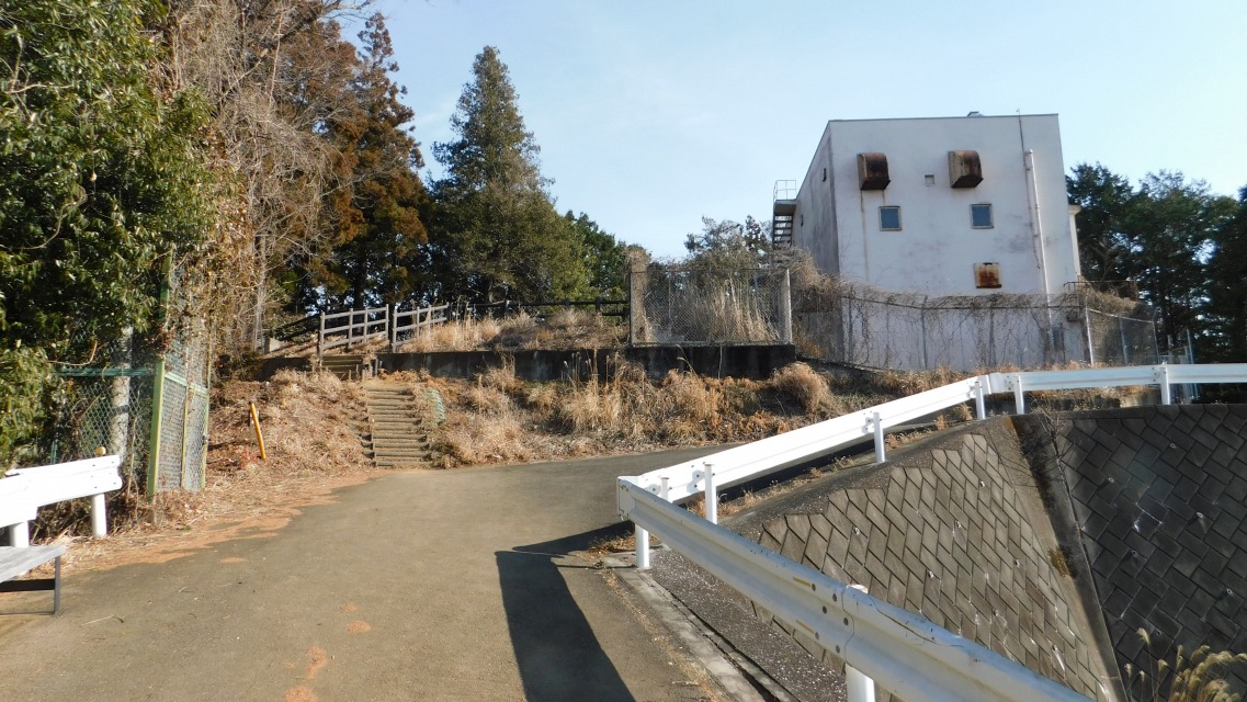 �k 53�^88 �l�@�K�i���̂ڂ��ĎR���ցB���������́uNTT �������p���i���j�v�Ǝv����B