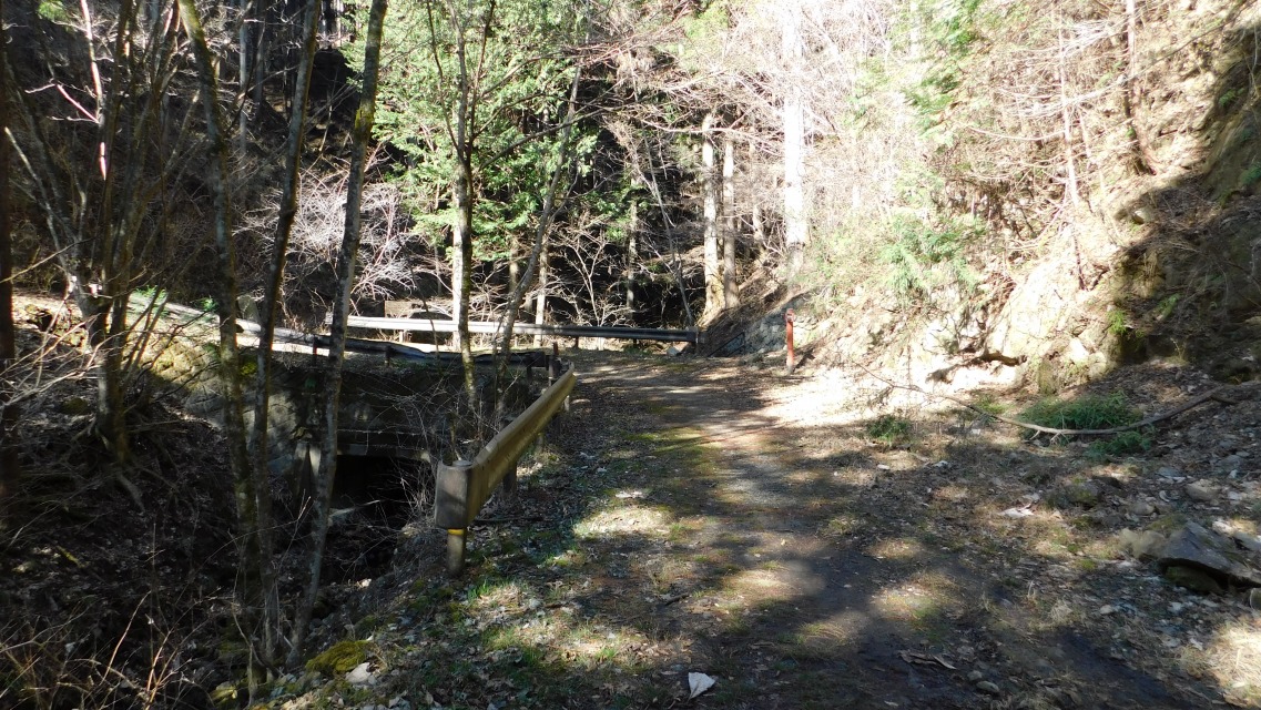 �m 32�^83 �n�@���O���ɕ��p�\����������