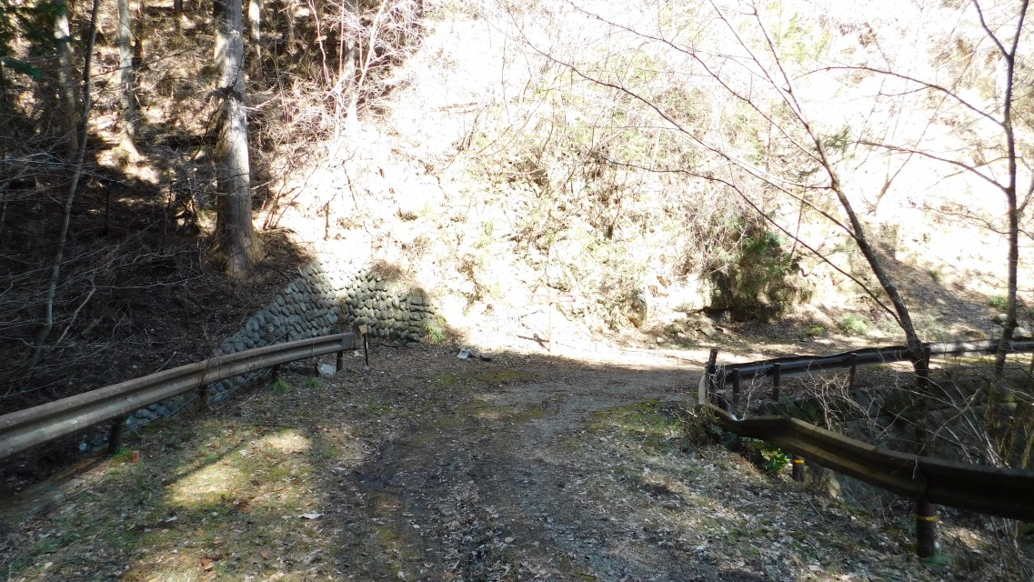 �m 77�^83 �n�@���H�Œʂ�������_�ւ��ǂ�