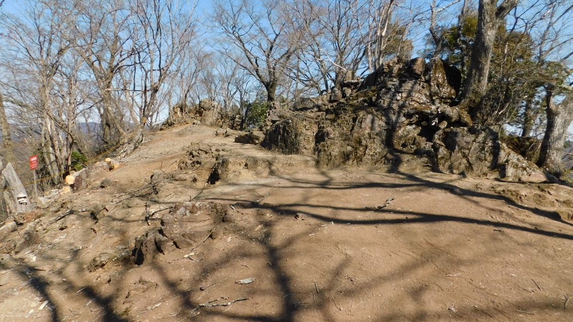 �m 55�^154 �n�@���̎R���B����U��Ԃ��āB