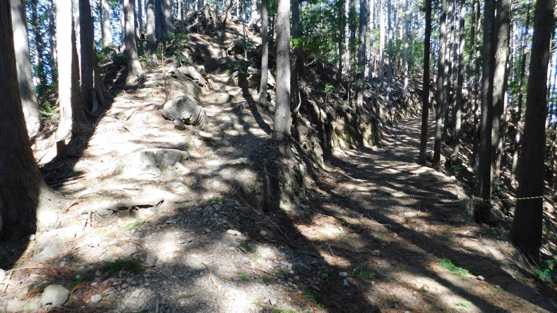 �m 81�^154 �n�@�E�̓��[�v�������Ă���B�i���֎~�B���ցB