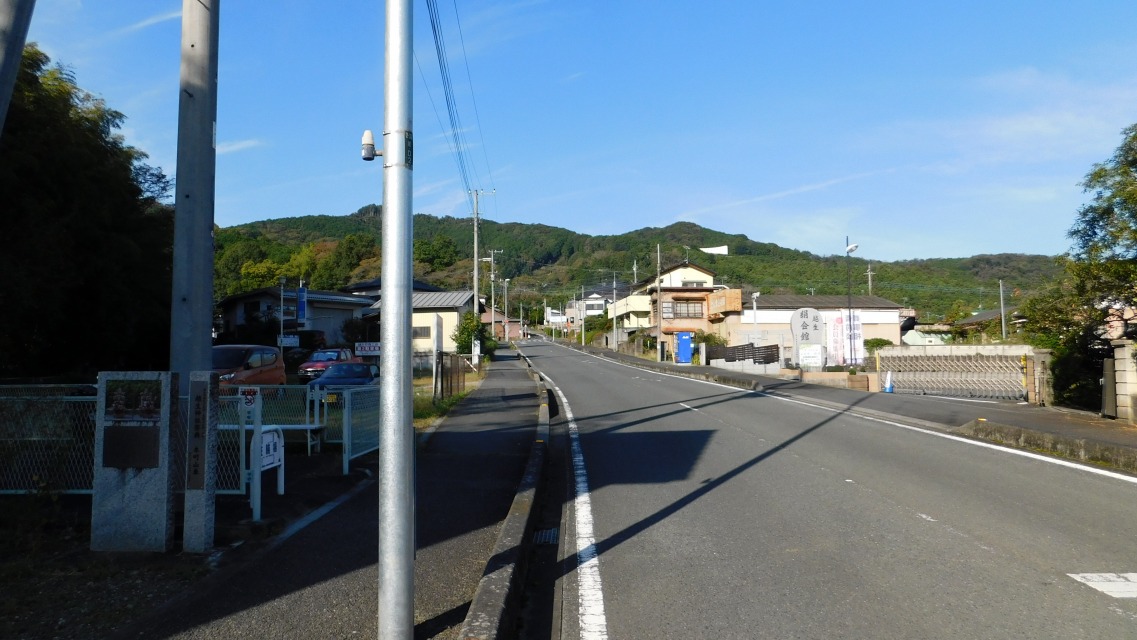 �m 5�^97 �n�@�O���A�R�̒����Ɂu���E������m�V��v�̔���������������