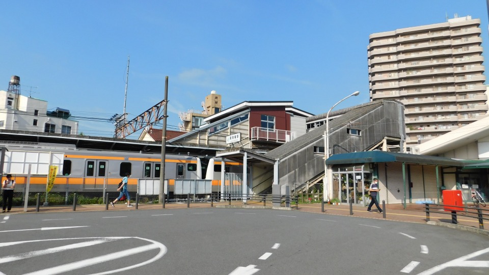 青梅線「東青梅」駅北口の駅前広場